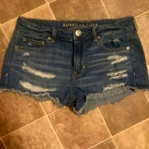 AE Tomgirl Shortie Jean Shorts/Size 4